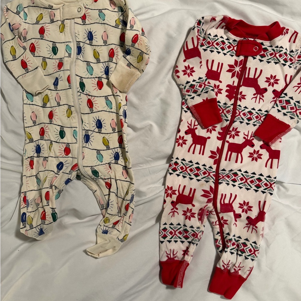 Hanna Andersson Red and Cream Reindeer Footies- 6-12 months